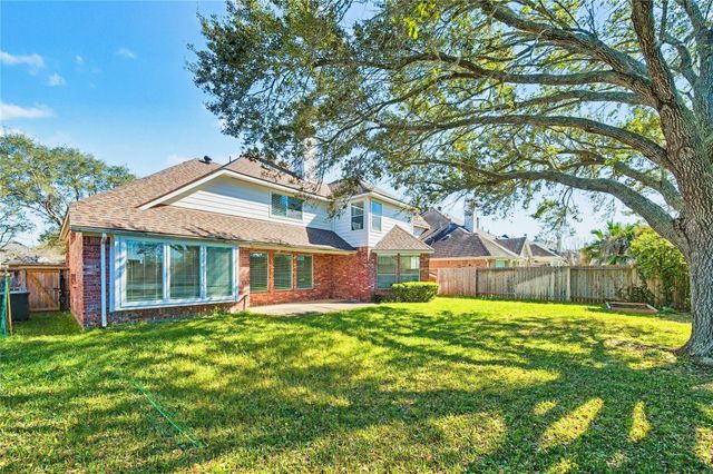 5807 Bayberry Way, Sugar Land, TX 77479