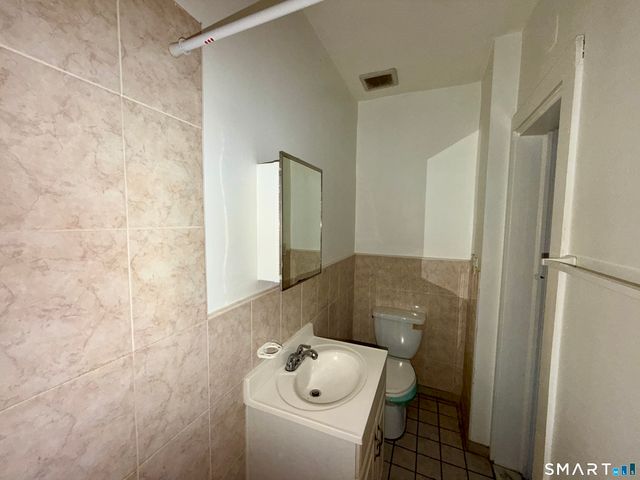 110 Coleman Street, Bridgeport, CT 06604