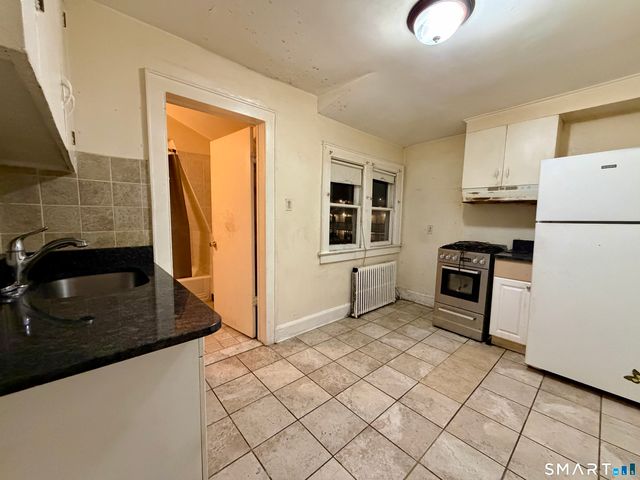 110 Coleman Street, Bridgeport, CT 06604