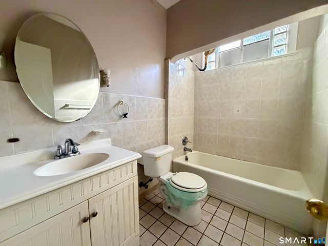 110 Coleman Street, Bridgeport, CT 06604