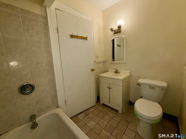 110 Coleman Street, Bridgeport, CT 06604