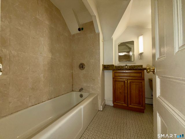 110 Coleman Street, Bridgeport, CT 06604