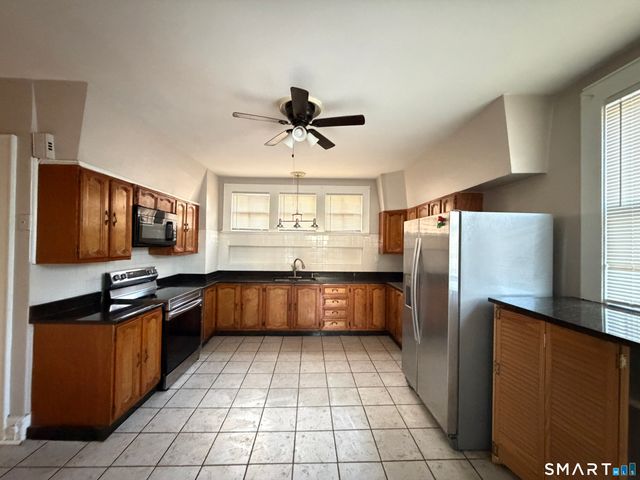 110 Coleman Street, Bridgeport, CT 06604