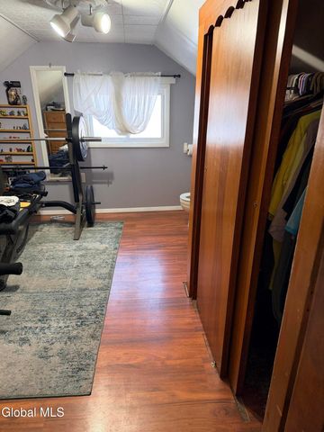 18 Lawnwood Avenue, Schenectady, NY 12304