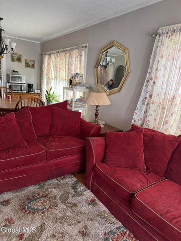 18 Lawnwood Avenue, Schenectady, NY 12304