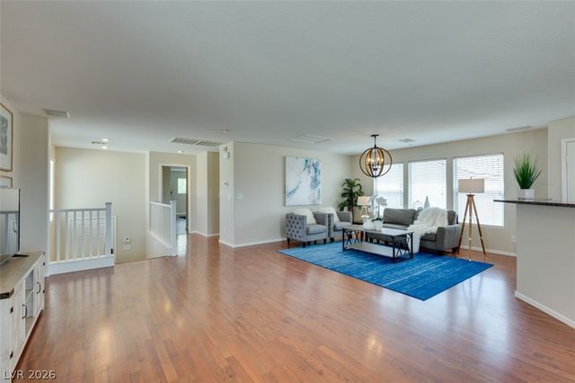 304 Windsor Ridge Avenue, Las Vegas, NV 89183