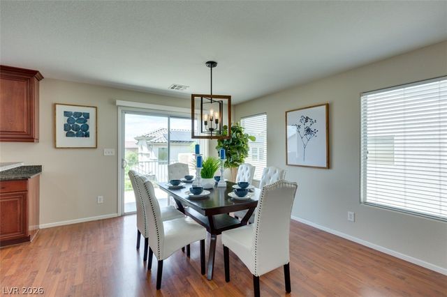 304 Windsor Ridge Avenue, Las Vegas, NV 89183