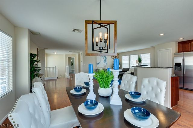 304 Windsor Ridge Avenue, Las Vegas, NV 89183