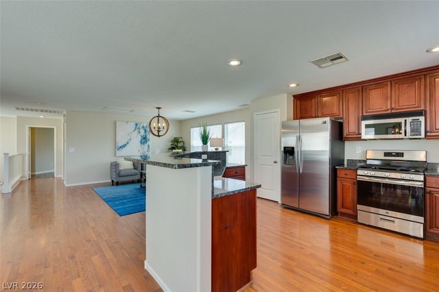 304 Windsor Ridge Avenue, Las Vegas, NV 89183