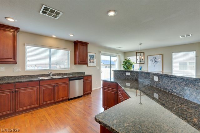 304 Windsor Ridge Avenue, Las Vegas, NV 89183