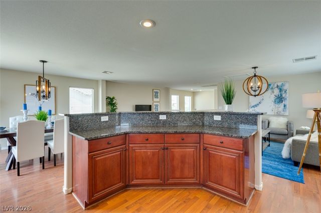 304 Windsor Ridge Avenue, Las Vegas, NV 89183