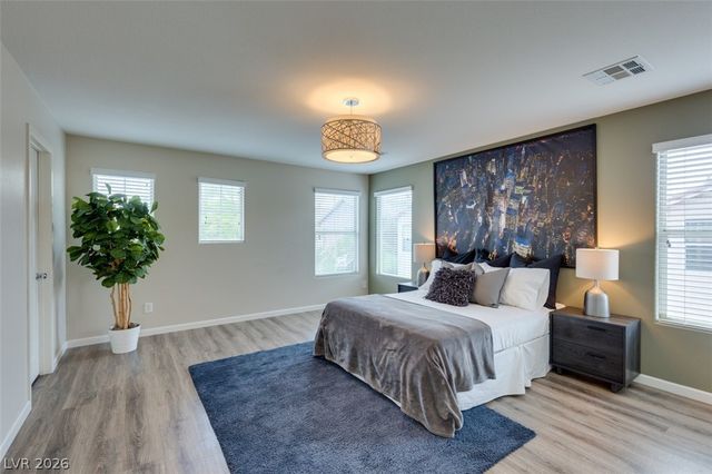 304 Windsor Ridge Avenue, Las Vegas, NV 89183