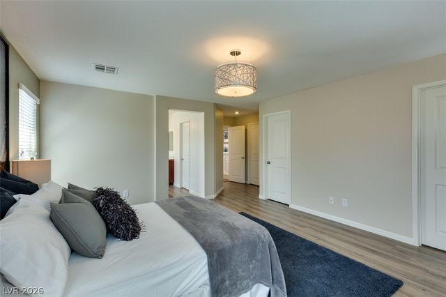 304 Windsor Ridge Avenue, Las Vegas, NV 89183