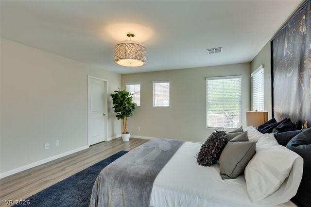 304 Windsor Ridge Avenue, Las Vegas, NV 89183