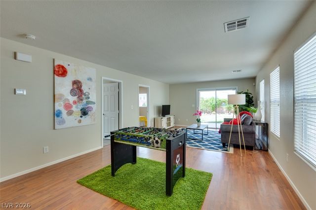 304 Windsor Ridge Avenue, Las Vegas, NV 89183