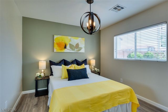 304 Windsor Ridge Avenue, Las Vegas, NV 89183