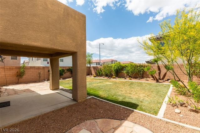 304 Windsor Ridge Avenue, Las Vegas, NV 89183