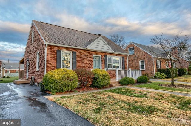 317 GREYSTONE RD, York, PA 17402