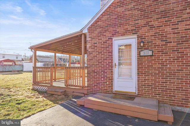 317 GREYSTONE RD, York, PA 17402