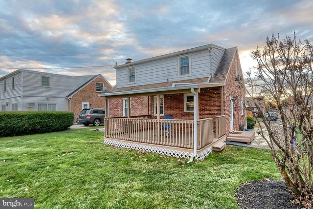 317 GREYSTONE RD, York, PA 17402