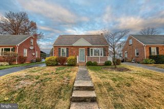 317 GREYSTONE RD, York, PA 17402