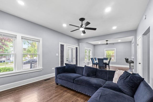 14601 Des Plaines Street, Harvey, IL 60426