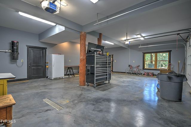 16765 Bristol Highway, Bristol, VA 24202