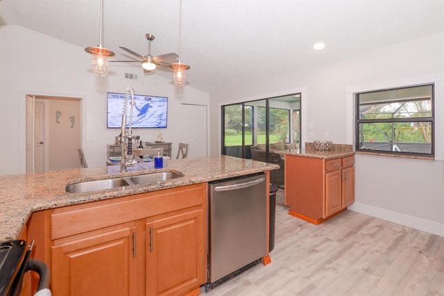 2411 NE Pinecrest Lakes Boulevard, Jensen Beach, FL 34957