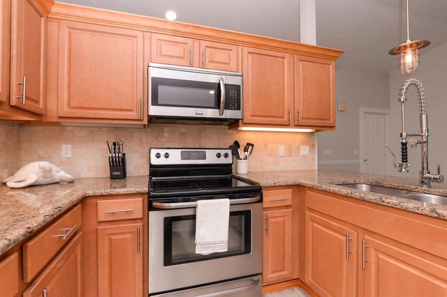 2411 NE Pinecrest Lakes Boulevard, Jensen Beach, FL 34957