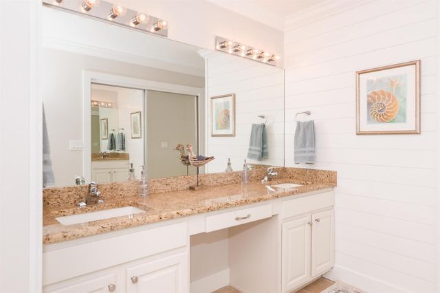 2411 NE Pinecrest Lakes Boulevard, Jensen Beach, FL 34957
