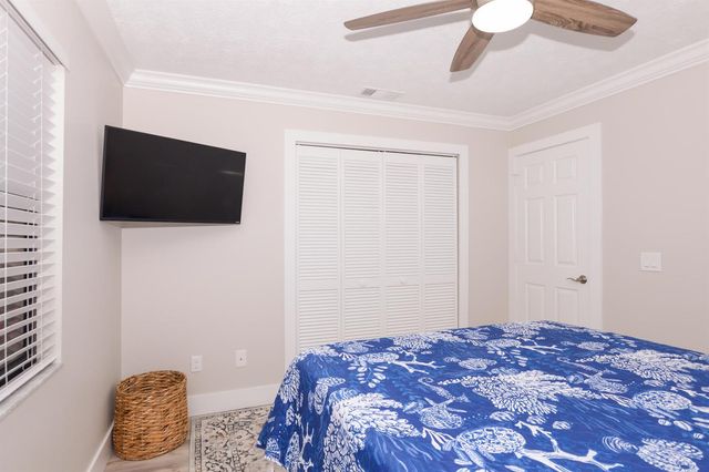 2411 NE Pinecrest Lakes Boulevard, Jensen Beach, FL 34957