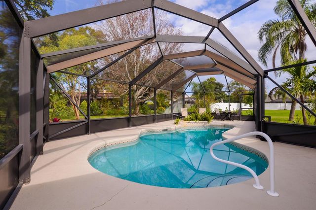 2411 NE Pinecrest Lakes Boulevard, Jensen Beach, FL 34957