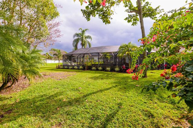 2411 NE Pinecrest Lakes Boulevard, Jensen Beach, FL 34957