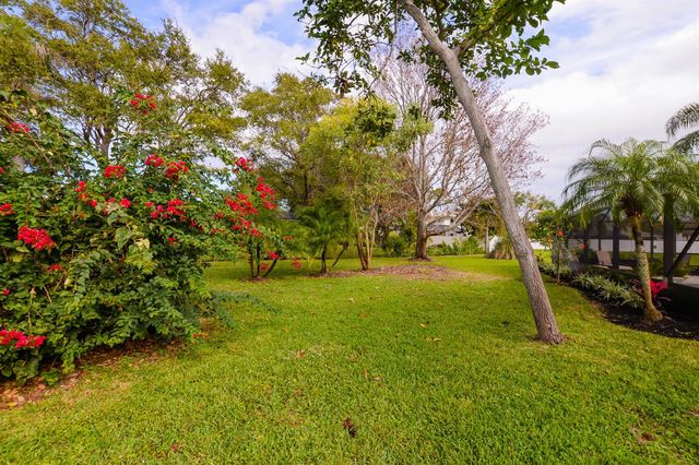 2411 NE Pinecrest Lakes Boulevard, Jensen Beach, FL 34957