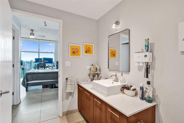3301 NE 1st Ave H2405, Miami, FL 33137