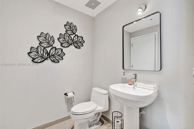 3301 NE 1st Ave H2405, Miami, FL 33137