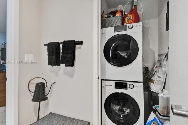 3301 NE 1st Ave H2405, Miami, FL 33137