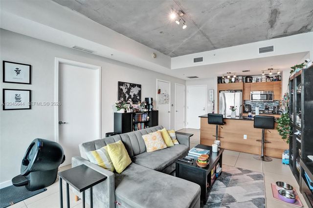 3301 NE 1st Ave H2405, Miami, FL 33137