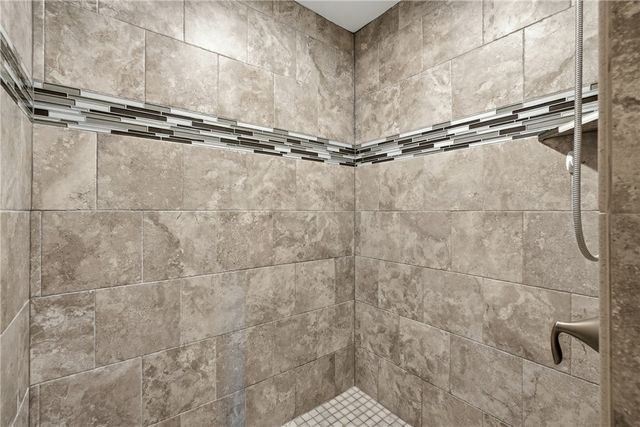 2 Fairway Drive, Holiday Island, AR 72631