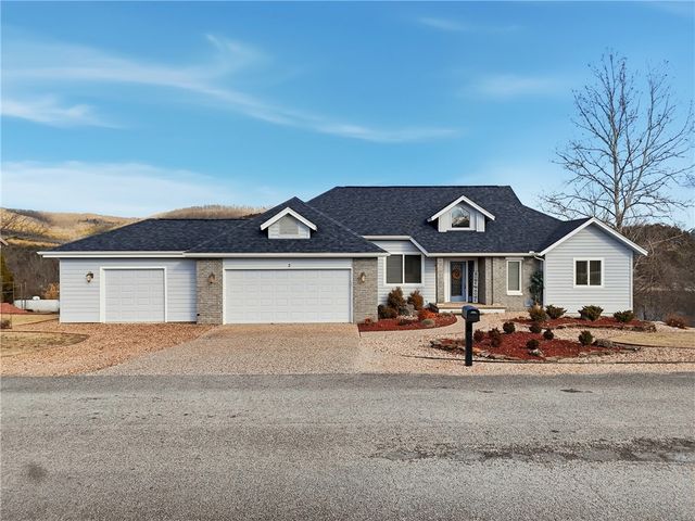 2 Fairway Drive, Holiday Island, AR 72631