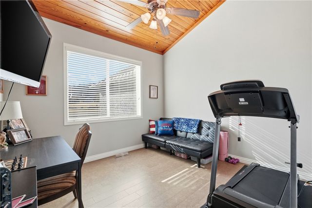 2 Fairway Drive, Holiday Island, AR 72631