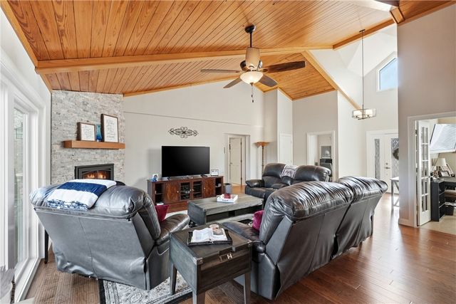 2 Fairway Drive, Holiday Island, AR 72631