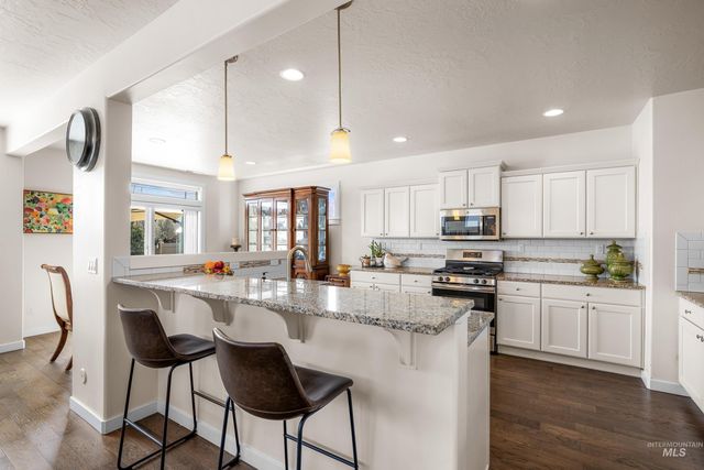 16 N Caracaras Way, Eagle, ID 83616