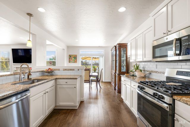 16 N Caracaras Way, Eagle, ID 83616