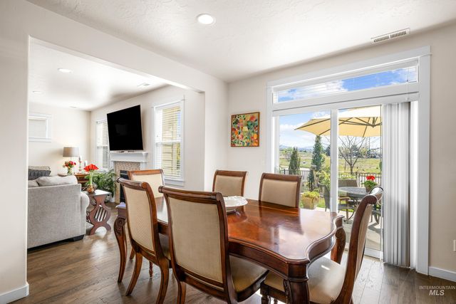 16 N Caracaras Way, Eagle, ID 83616