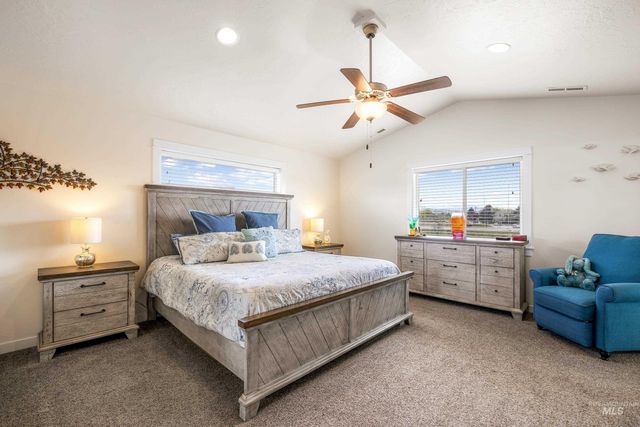 16 N Caracaras Way, Eagle, ID 83616