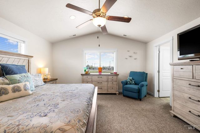 16 N Caracaras Way, Eagle, ID 83616