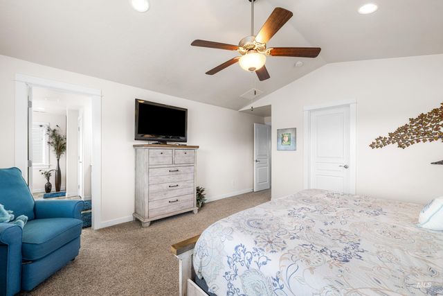 16 N Caracaras Way, Eagle, ID 83616