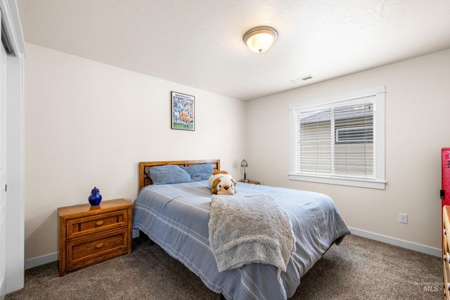 16 N Caracaras Way, Eagle, ID 83616