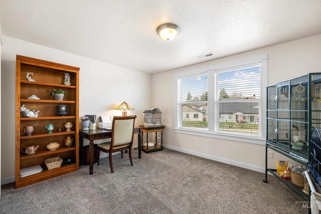 16 N Caracaras Way, Eagle, ID 83616